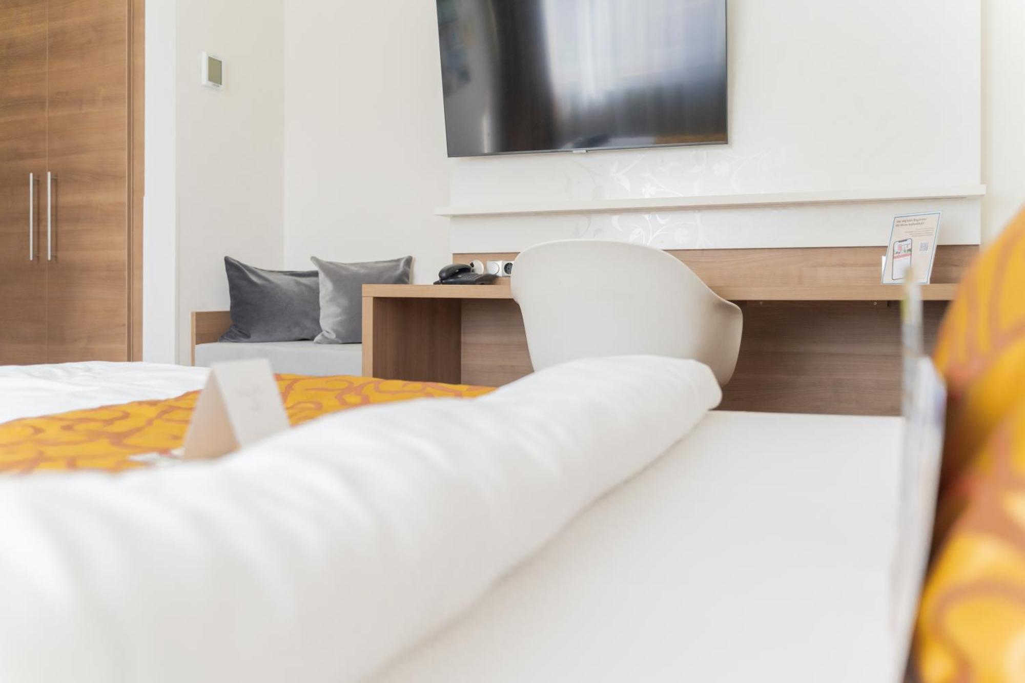 Hotel&living Am Wartturm Hotel 3*